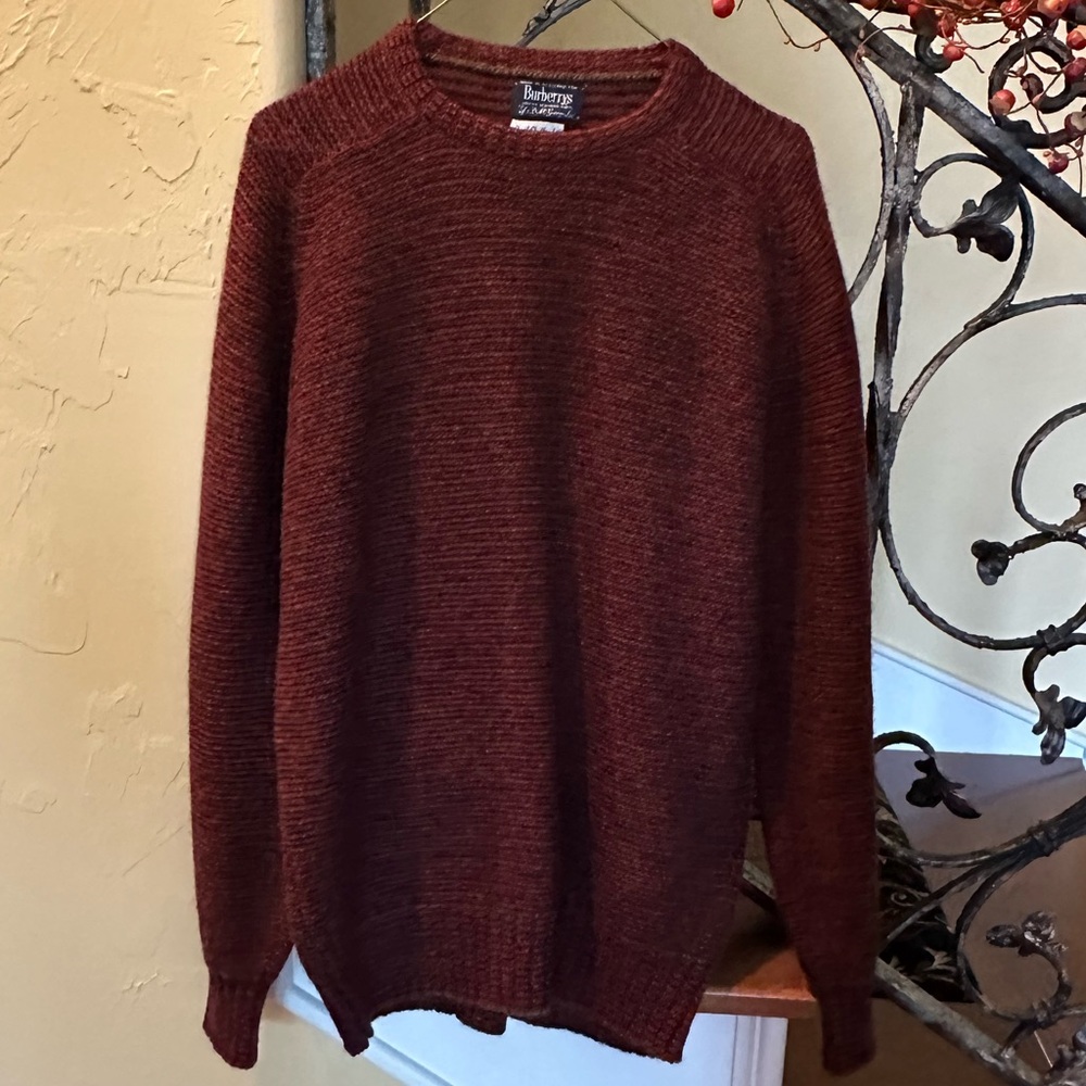 Good-looking Burberry Sweater